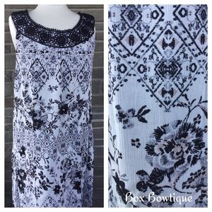 🆕 Floral Shift Dress